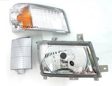 Load image into Gallery viewer, *NEW* HEAD LIGHT CORNER PARK LAMP for MITSUBISHI CANTER FUSO FE 7/8# 2011- RIGHT