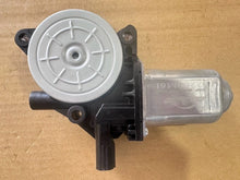 Load image into Gallery viewer, Rear Right Window Lift Motor 6 Pins for Honda Accord Euro CU 08-15