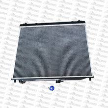 Load image into Gallery viewer, Premium Radiator for 05/2000-on Mitsubishi Pajero NM NP NS NT 2.8L 3.2L w/ Cap