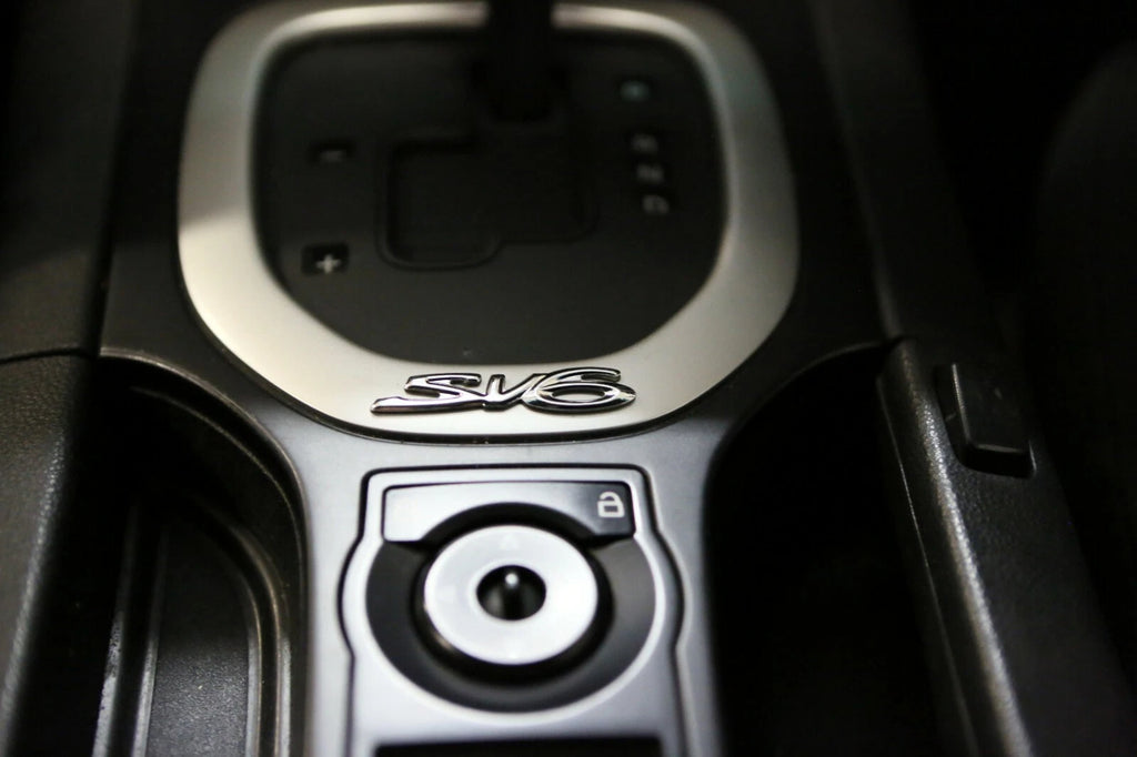 2 X SV6 DECAL BADGE SUIT VE VF HOLDEN COMMODORE SEDAN/UTE/WAGON